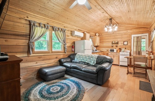 McArthur Cabin | Owl Creek | Hocking Hills, 54 Acres, Private Lake