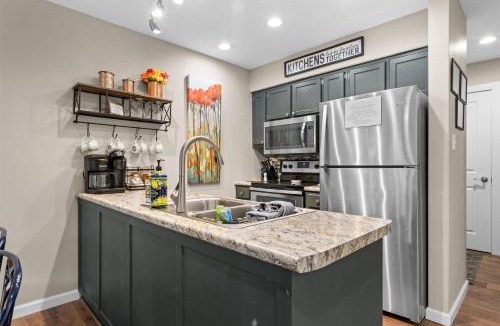 Notch Estates House | Ozark Mountain Getaway Balcony