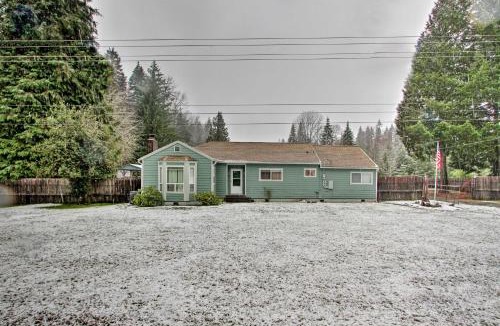 Randle House | Packwood Getaway w/Game Room, Grill & Patio