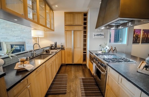 Lower Queen Anne House | Panoramic Skyline View - Luxury Residence
