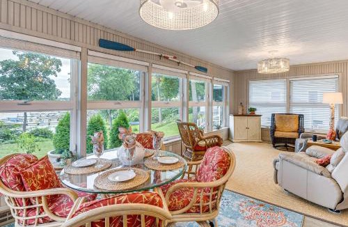 Earlville House | Patio & Water Views: Serene Bohemia River Escape!