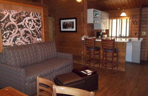 Kohls Ranch Cabin | Payson | Efficient Cabin Stay | Pool + Hot Tub