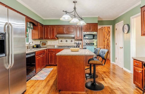 Snellville Bed & Breakfast | Peaceful 4-bedroom bed & breakfast with AC in the heart of Snellville