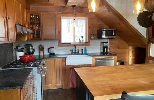 Jacksonville Cabin | Peaceful Cabin in the Woods and near the mountains
