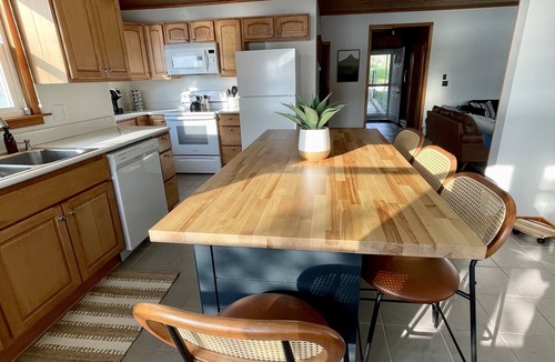 New Chester House | Peaceful Lakehouse Vacation just 30 minutes from The Dells!