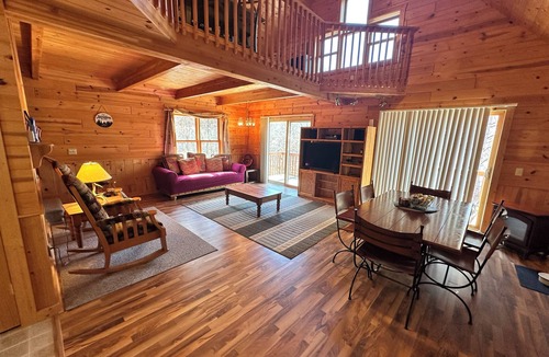 Gordon Cabin | peaceful Northwoods retreat on quiet Crystal Lake