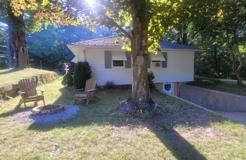 Wayland Apartment | Peaceful private apartment in the charming Hiram countryside