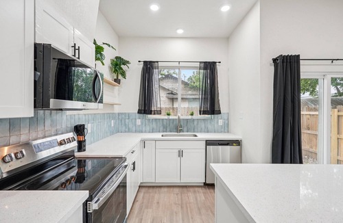 Eastside Promise Neighborhood House | Peaceful Retreat with a Homey Feel in San Antonio