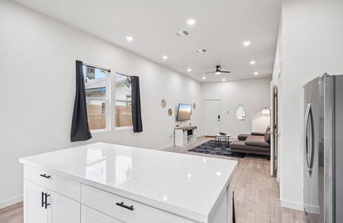 Eastside Promise Neighborhood House | Peaceful Retreat with a Homey Feel in San Antonio