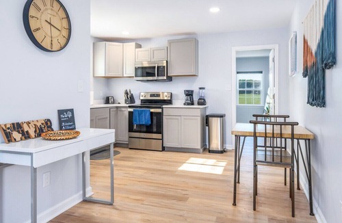 Brownsboro Apartment | Pelican's Nest 1 Bedroom Apt with Lake Access