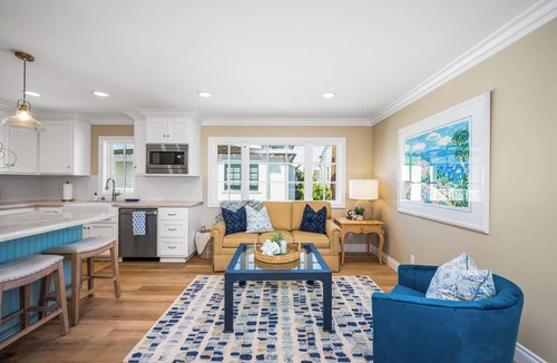 Newport Beach House | Perfect 1 Bedroom Home in Central Corona Del Mar