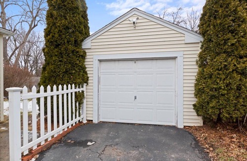 Rochester House | Perfect 2-bedroom house in Rochester walking distance to UofR and hospitals