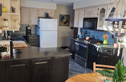 Omro House | Perfect 2-bedroom house for EAA 2026 in Omro's quiet setting.