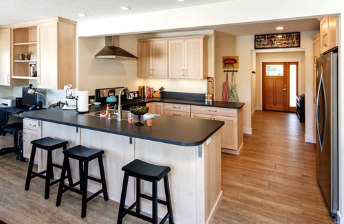 Hood River House | Perfect for GROUP gatherings! Short walk to Downtown HR, river views