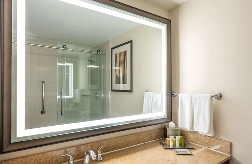 Alexandria West Hotel | Perfect Spot for Unwinding! 2 Swimming Pools, Pet-friendly Property!