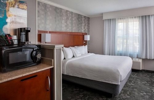 South Lowell Hotel | Perfect Stay to Relax in a Junior Suite!