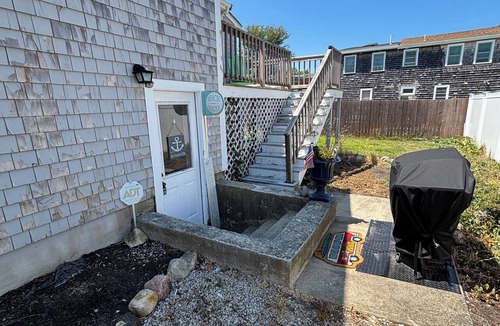 Scituate House | Perfectly Scituated One Bedroom In-law Apartment