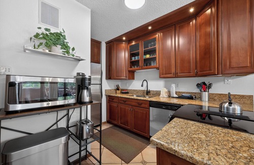 Old Town Condo | Pet friendly 2 bed, private decks w/views, walk to WP Resort
