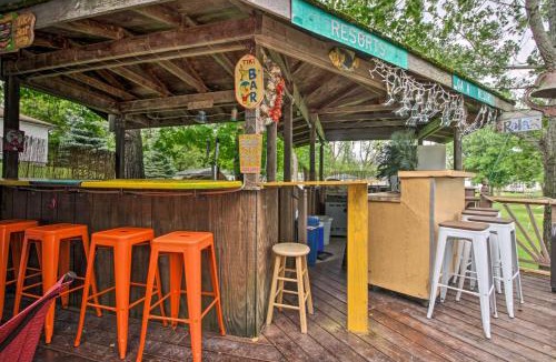 Dent House | Pet-Friendly Beachfront Dent Cabin w/Grill!