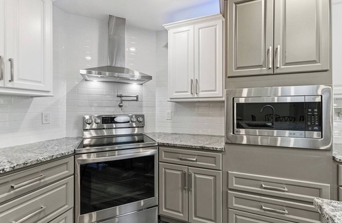 Allandale House | 🐾Pet-Friendly One Level Pool Home | Near Beach + River Jordan's Sunny Days☀️