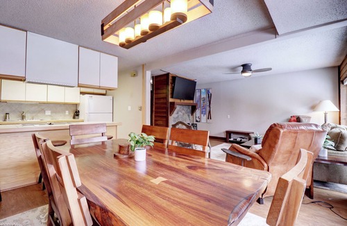 East Village at Copper Condo | Pet Friendly, Short Walk to Lifts, Hot tub AN202