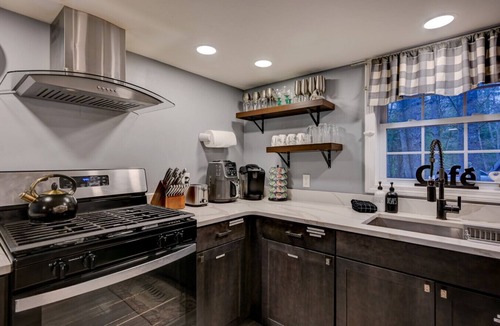 Center Conway Apartment | Pet Friendly Summer A-Frame | Pool | AirHockey | Fun