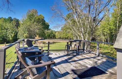 Cherokee Cabin | Pickwick Lake Cabin: Private Hot Tub, Shared Perks