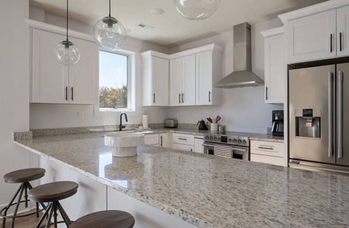 Batesville Apartment | Piedmont Place 402 | Spacious 2-Bedroom Condo in Crozet