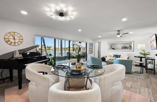 Moorings Condo | Plan Christmas 2024: Newly Remodeled, Intercostal, Beach Access, Dock & Bikes!
