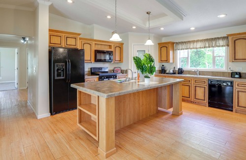 Plymouth House | Pool Access! Spacious Home Near Wekiwa Springs