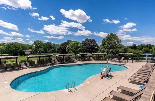 Fontana Condo | Pools & Beach! Briarwood Serenity at Abbey Springs