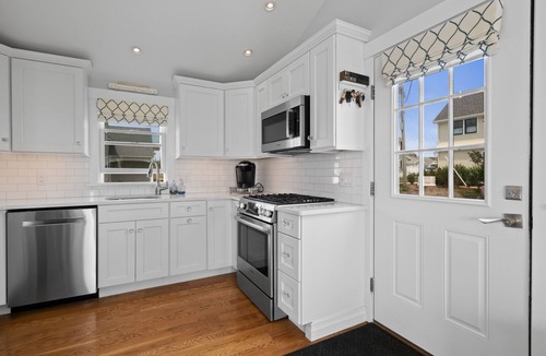 Popponesset House | Popponesset Waterfront - Beachfront Home, 3 bedrooms, 2 baths, sleeps 6, A/C