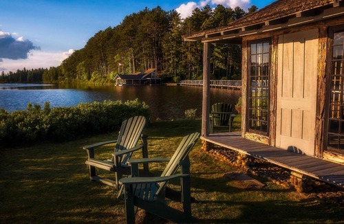 Meacham Cabin | President's Cabin with Lake View