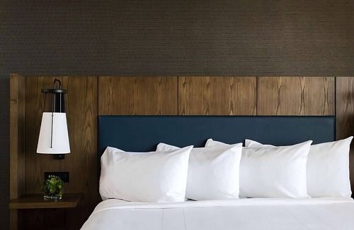 Nashville Hotel | Prime Location, Explore Opry & Nashville's Best Spots, Pool, Pets Are Welcome!