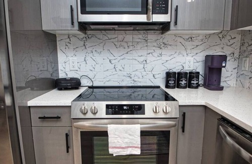 West New York Apartment | Prime Location-Free Parking-20 Min to Times Square
