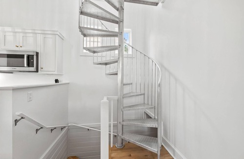 Rosemary Beach House | PRIVATE BEACH/POOL ACCESS-Pristine Condition-Close to Town Center/Beach-2 Bikes