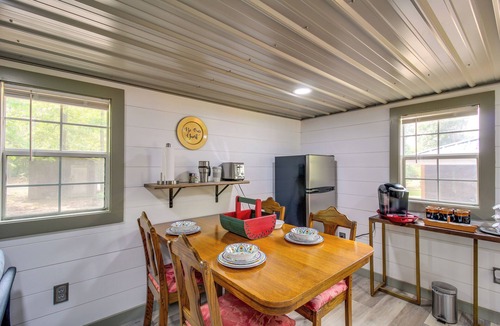 Henagar Apartment | Private Deck & Hot Tub: Gem Near Guntersville Lake