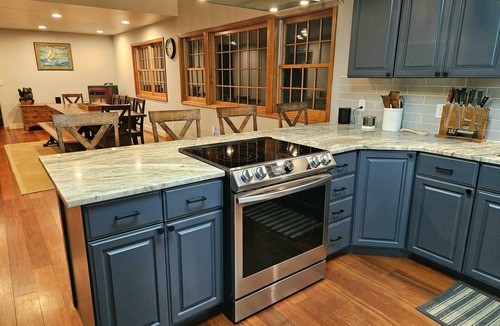 New Milford House | Private home next to Candlewood lake and Candlelight farms inn