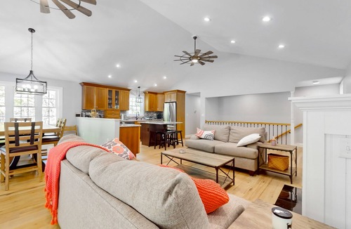 Tolland House | Private, lake community house in the serene Berkshire Foothills with pool table