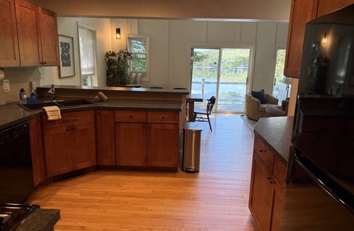 Plymouth House | Private Lakefront, 4BR3BA, Dock, Fireplace, Firepit, Views, Dogs OK