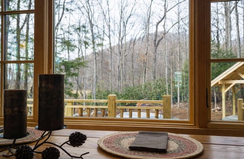Hendersonville Cabin | Private Log Cabin Hot Tub + Fire Pit Peaceful Near Hendersonville
