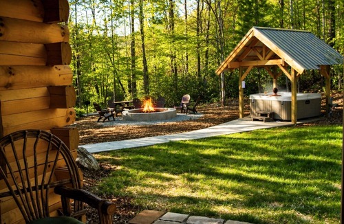 Hendersonville Cabin | Private Log Cabin Hot Tub + Fire Pit Peaceful Near Hendersonville