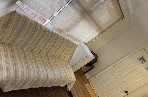 Simpson Apartment | Private master bedroom apartment with WiFi, AC in charming Carbondale