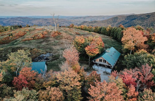 Stockbridge Ski Chalet | Private Mountain Sanctuary | 15 Min to Killington