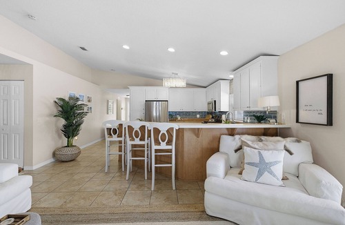 New Smyrna Beach House | ☀️Private Pool/Hot Tub | Pet Friendly | Amazing Outdoor Spaces | Sip of Sun☀️