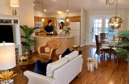 Summerhill House | Private Pool Oasis + Hot Tub ,Quiet Luxury in The Villages, Pet Friendly