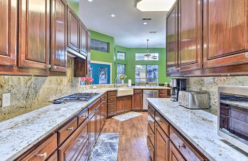 Argyle House | Private Pool: Spacious & Vibrant Argyle Villa!