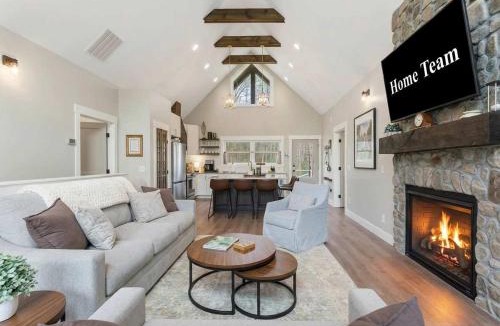 Franklin House | Private Ranch Escape Hot Tub Game Room Grill