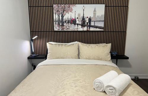 York House | Private Room with Shared Bathroom in West-Toronto