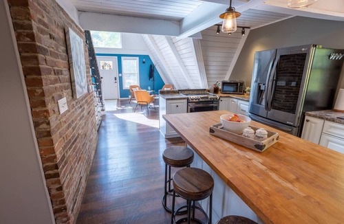 Lane Cabin | Private Wooded Escape | Hot Tub | Quiet Seclusion | Fire Pit | Games